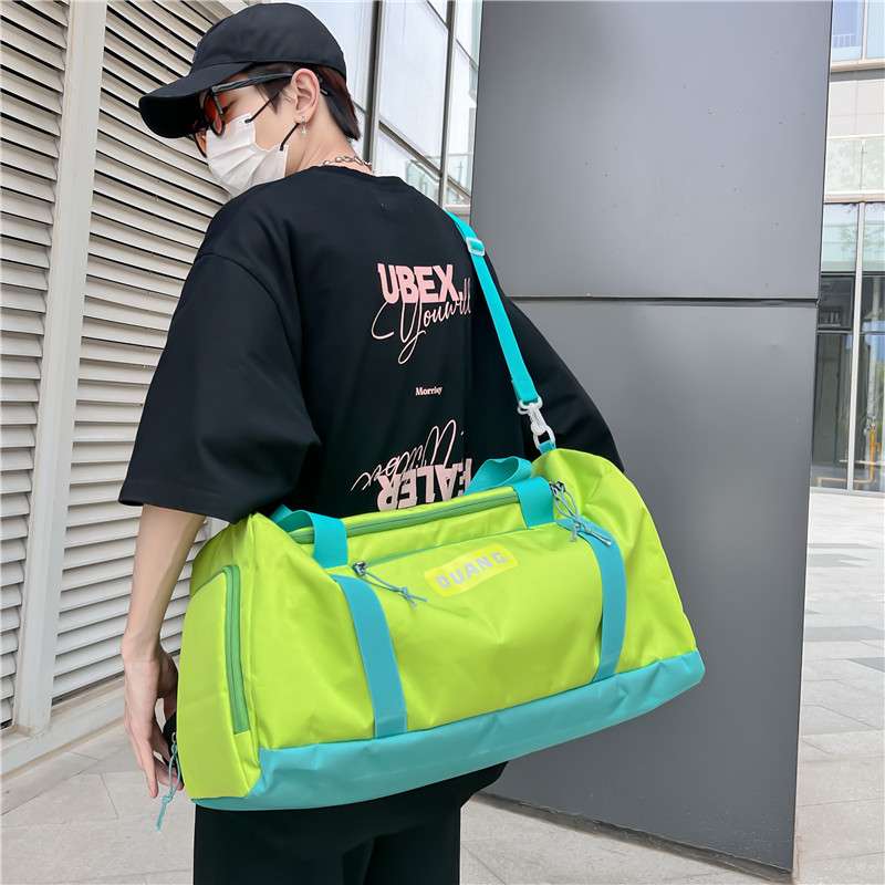 多機能スポーツボストンバッグ 30L