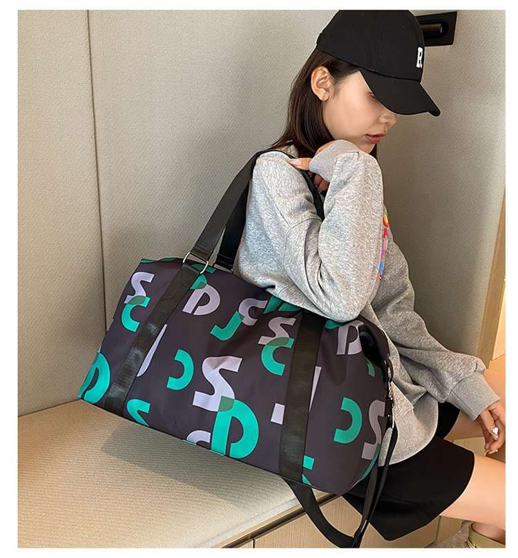 アルファベットデザイン スポーティボストンバッグ 30L